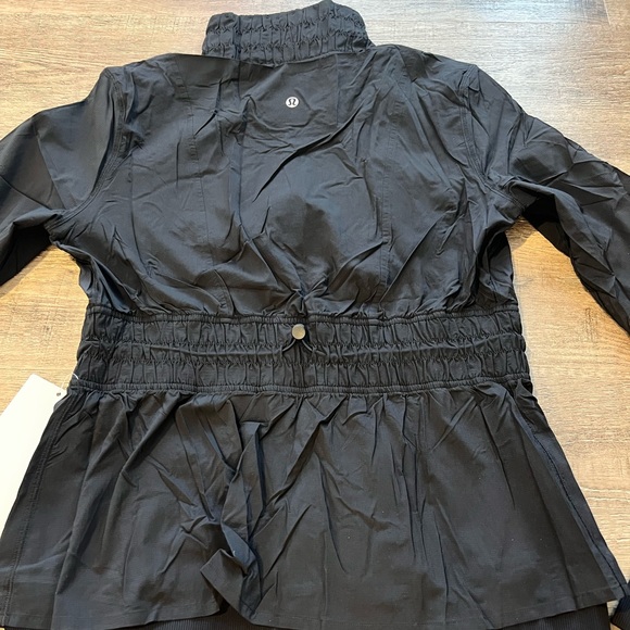 Lululemon Sights Seen Jacket - Picture 9 of 11